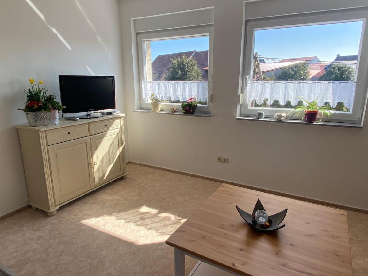 Schön möblierte Wohnung in Genthin/ OT Tucheim Exterior foto
