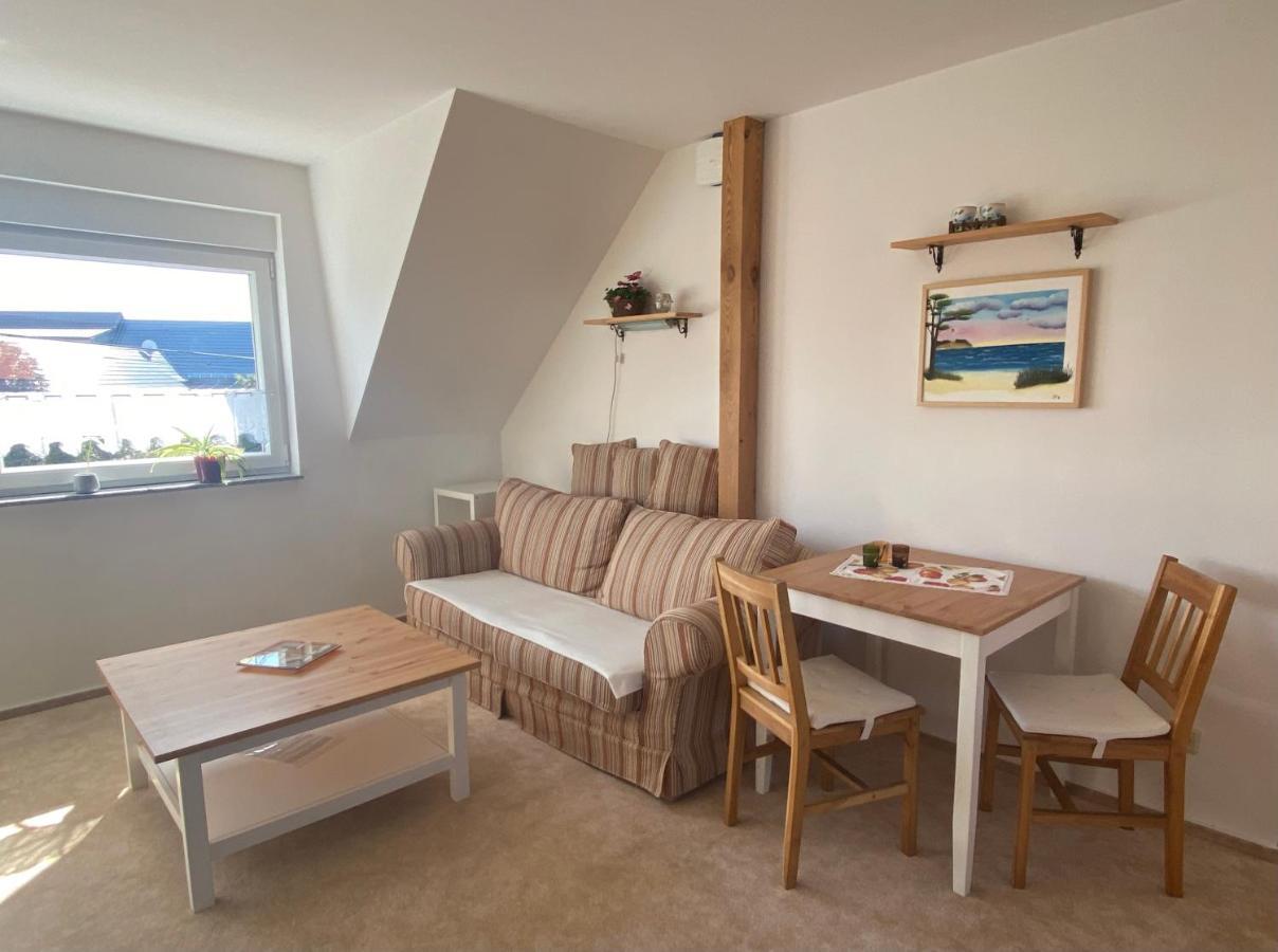 Schön möblierte Wohnung in Genthin/ OT Tucheim Exterior foto